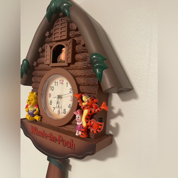 Vintage RARE Winnie the Pooh Cuckoo Wall Clock Pendulum. In excellent condition! - Picture 3 of 4